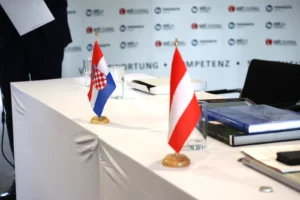 2W3A1313_Bec-potpisivanje-zastave-1600-1